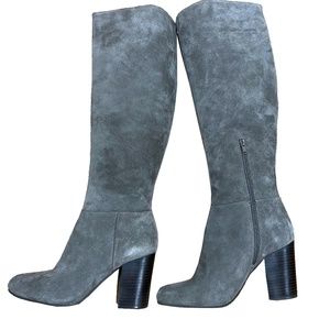Vince Camuto Derika grey Leather Boot in Size 9.5M